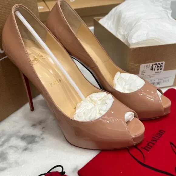 Christian Louboutin New Very Prive Nude 39.5 - Picture 3 of 10